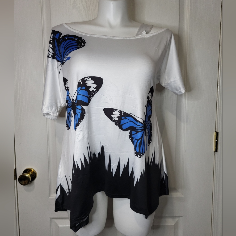 My Boutique Cold Shoulder Sharkbite Hem Top
